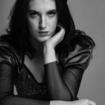Headshots with Olivia – Studio Elegance in Black & White 7 Headshots with Olivia – Studio Elegance in Black & White, TRW07745 1