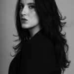 Headshots with Olivia – Studio Elegance in Black & White 6 Headshots with Olivia – Studio Elegance in Black & White, TRW07657 1
